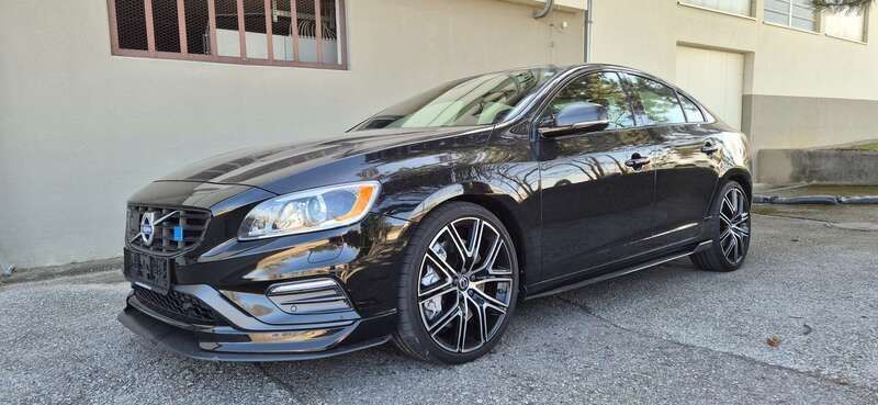 Schwarz Gebraucht 2018 Volvo S60 Limousine | € 26.000 - Bild 1/4
