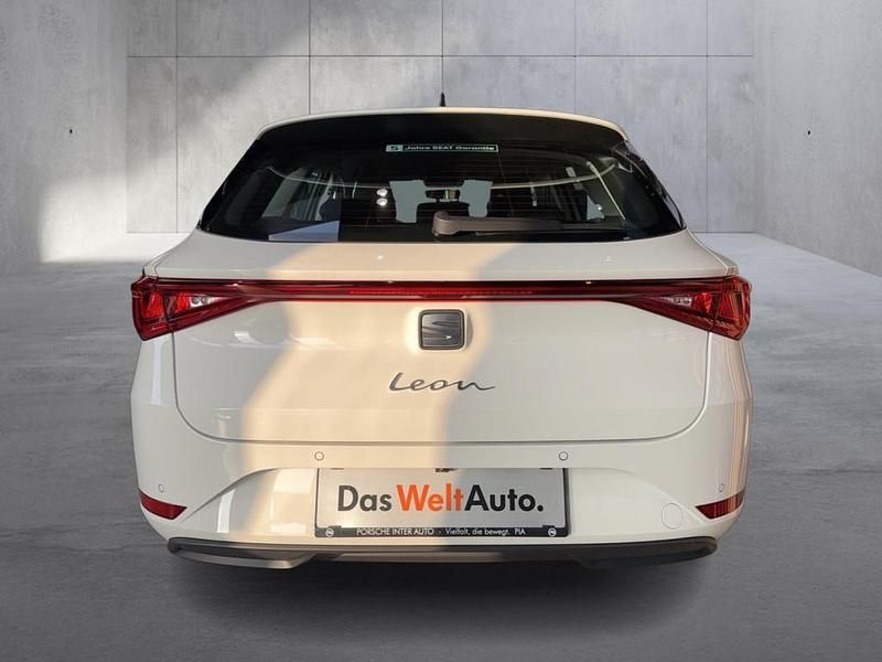 Neu Seat Leon Style 116 PS (85 kW) 2026 Weiss  normal Kombi