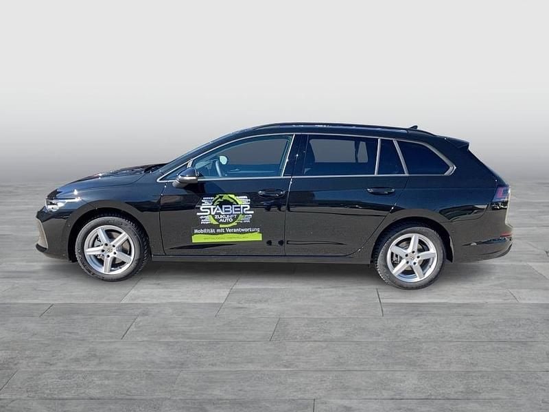 Neu VW Golf VIII Business 150 PS (110 kW) 2025 Schwarz  metallic Kombi