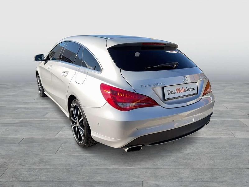 Gebraucht Mercedes CLA200 Shooting Brake 136 PS (100 kW) 2016 Grau Kombi