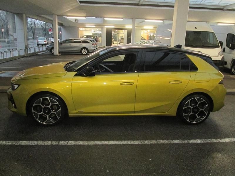 Gebraucht Opel Astra 150 PS (110 kW) 2022 Kult gelb