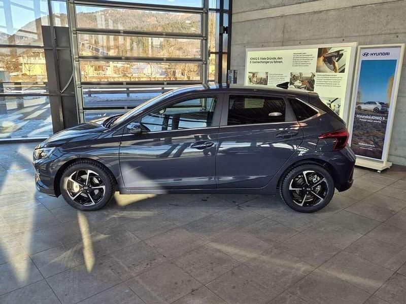 Gebraucht Hyundai i20 Trend 101 PS (74 kW) 2024 Grau Kleinwagen