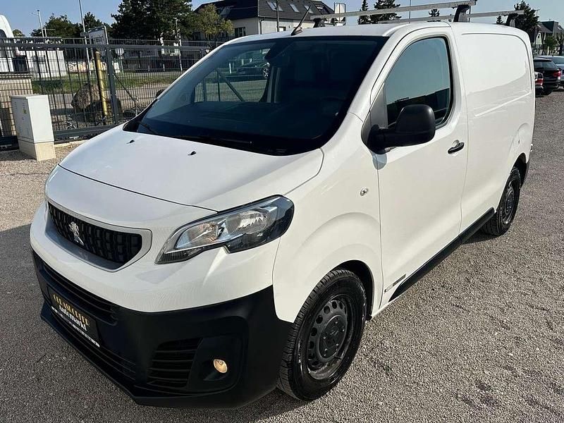 Gebraucht Peugeot Expert Premium 122 PS (89 kW) 2021 Weiß Van