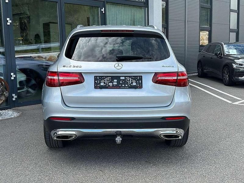 Gebraucht Mercedes GLC250 211 PS (155 kW) 2018 Silber SUV