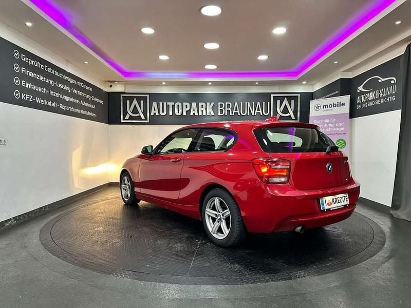 Gebraucht BMW 114 102 PS (75 kW) 2013 Rot Kleinwagen
