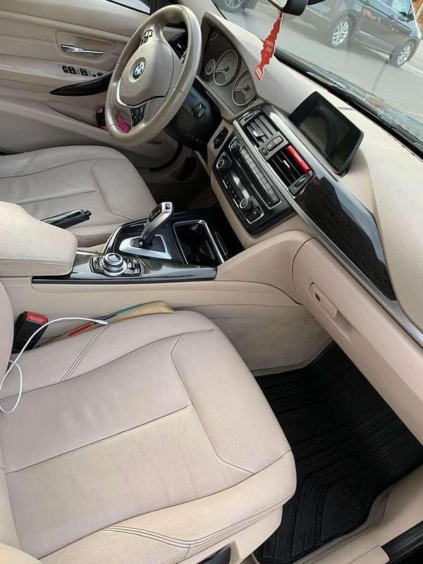 Gebraucht BMW 318 143 PS (105 kW) 2012 Limousine