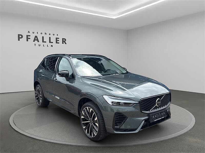 Gebraucht Volvo XC60 252 PS (185 kW) 2025 Gold SUV