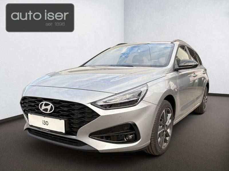 Shimmering silver Gebraucht 2023 Hyundai i30 GO! Kombi | € 25.640 (Teuer) - Bild 1/4