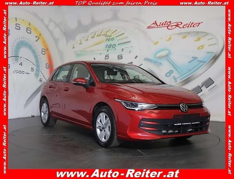 Rot Gebraucht 2024 VW Golf VIII Limousine | € 23.990 - Bild 1/3