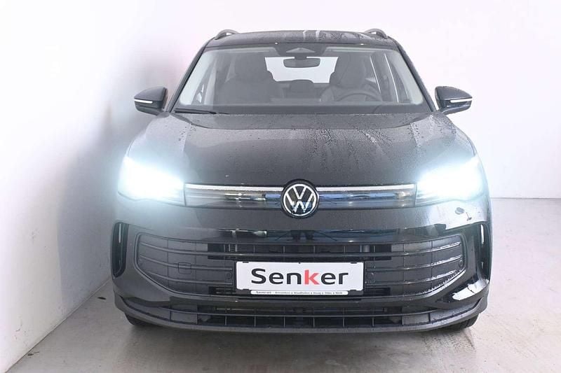 Gebraucht VW Tiguan 131 PS (96 kW) 2025 Schwarz  metallic SUV