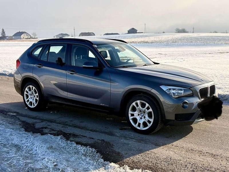 Grau Gebraucht 2012 BMW X1 SUV | € 6.500 (Fairer Preis) - Bild 1/1