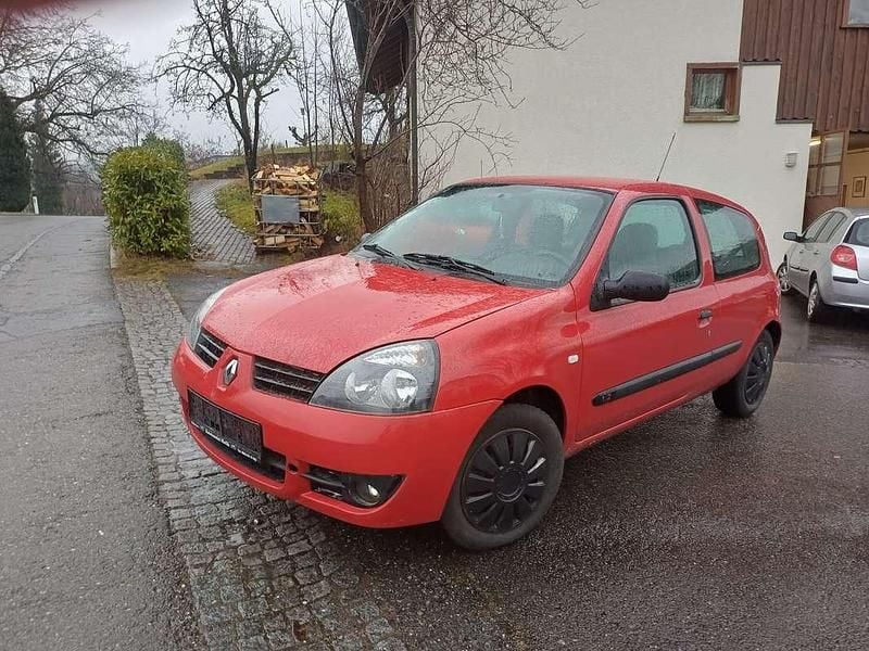 Gebraucht Renault Clio II 58 PS (42 kW) 2003 Limousine