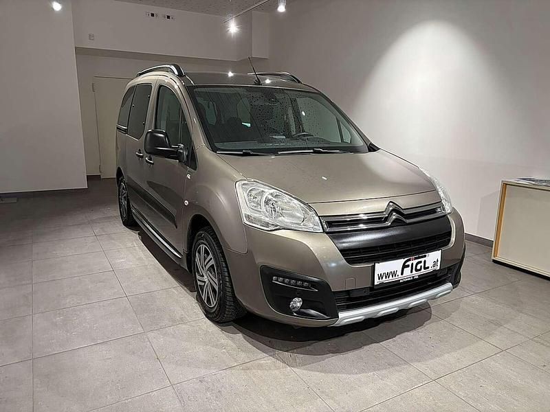 Gebraucht Citroën Berlingo XTR 99 PS (72 kW) 2017 Braun Van / Kleinbus