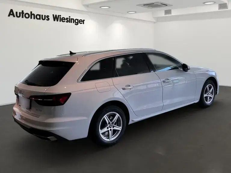 Gebraucht Audi A4 Comfort 136 PS (100 kW) 2024 Weiss  metallic Kombi