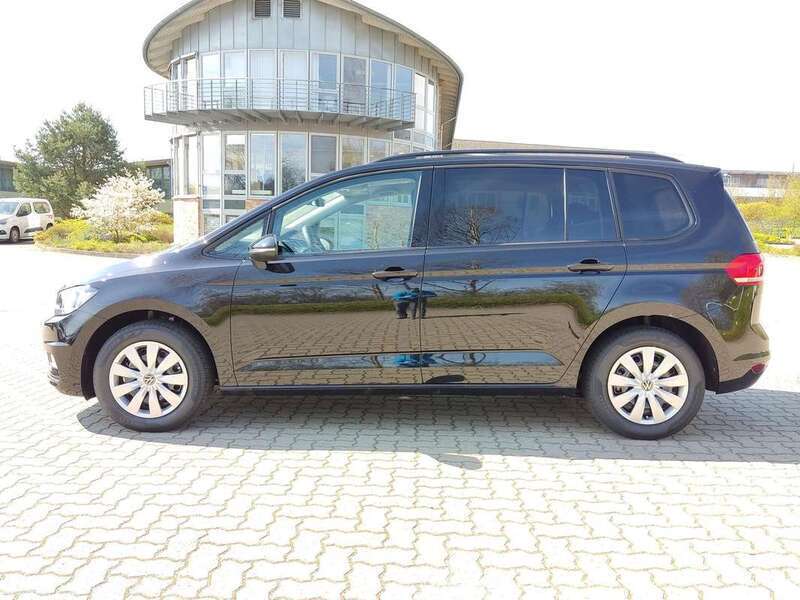 Verkauft VW Touran Comfortline 7 Sitze., gebraucht 2023, 10 km in Eisenstadt