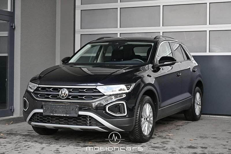 Schwarz Gebraucht 2024 VW T-Roc Life SUV | € 22.490 (Superpreis) - Bild 1/4