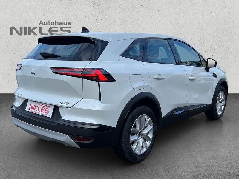 Neu Mitsubishi Grandis Invite 141 PS (103 kW) 2026 SUV