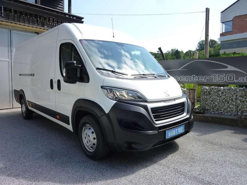 Weiß Gebraucht 2020 Peugeot Boxer Van | € 24.900 (Etwas zu teuer) - Bild 1/4