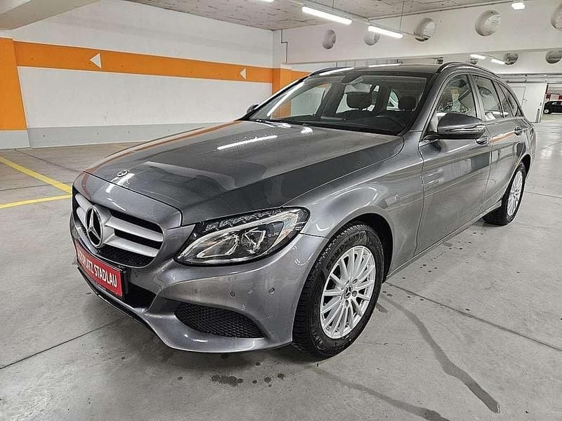 Grau Gebraucht 2019 Mercedes C180 Kombi | € 17.990 (Etwas zu teuer) - Bild 1/4