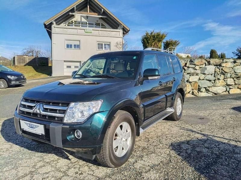 Grün Gebraucht 2010 Mitsubishi Pajero Instyle SUV | € 24.990 - Bild 1/4