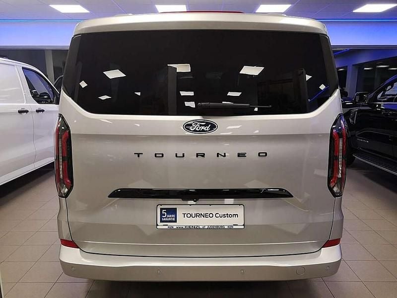 Neu Ford Tourneo Custom Titanium 150 PS (110 kW) 2026 Van