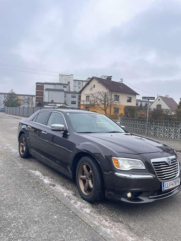 Gebraucht Lancia Thema 239 PS (175 kW) 2012 Braun Limousine