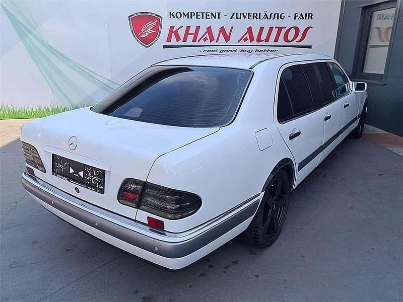 Gebraucht Mercedes E320 Classic 224 PS (164 kW) 1997 Weißnull Limousine