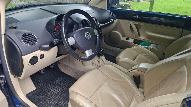 Gebraucht VW New Beetle Cabriolet 105 PS (77 kW) 2006 Blau Cabrio