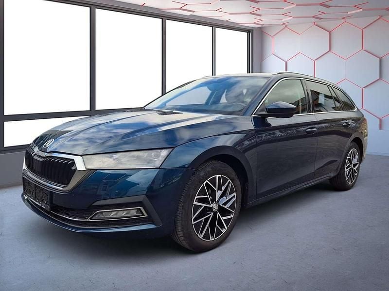 Dunkelblau metallic Gebraucht 2021 Skoda Octavia Style Kombi | € 21.990 (Guter Preis) - Bild 1/4