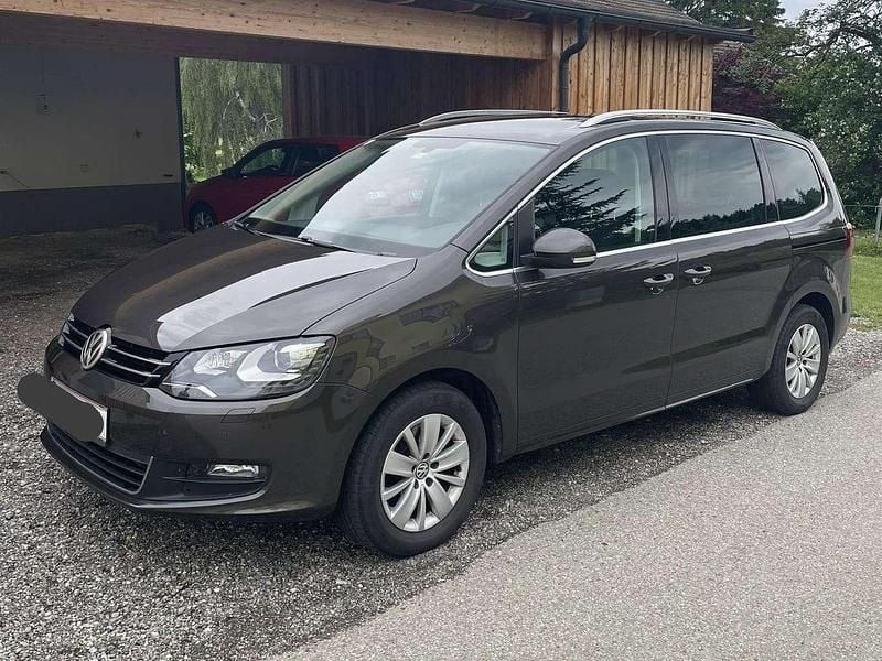 Braun Gebraucht 2017 VW Sharan Van / Kleinbus | € 19.800 (Fairer Preis) - Bild 1/4