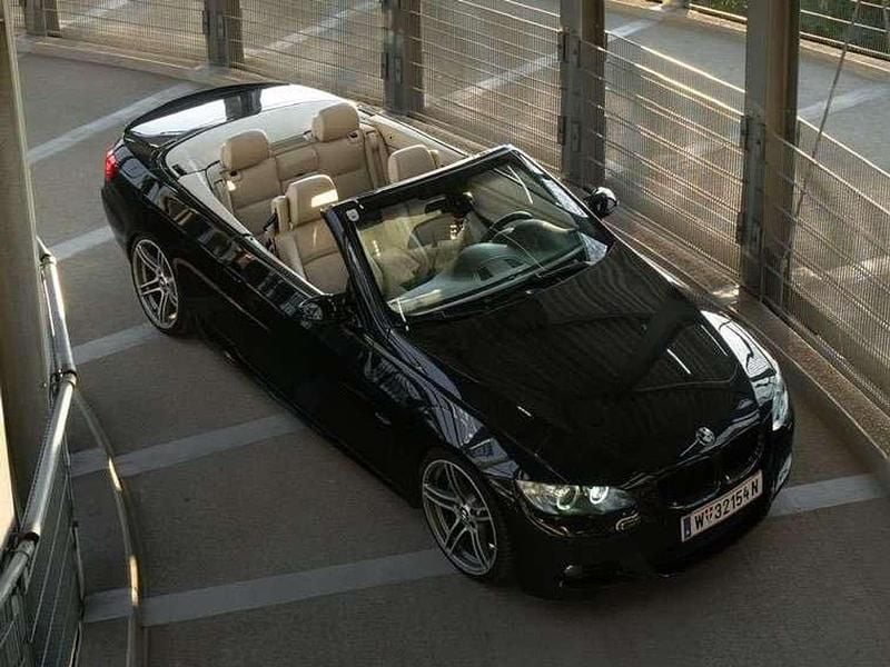 Gebraucht BMW 325 Cabriolet 197 PS (144 kW) 2009 Schwarz Cabrio