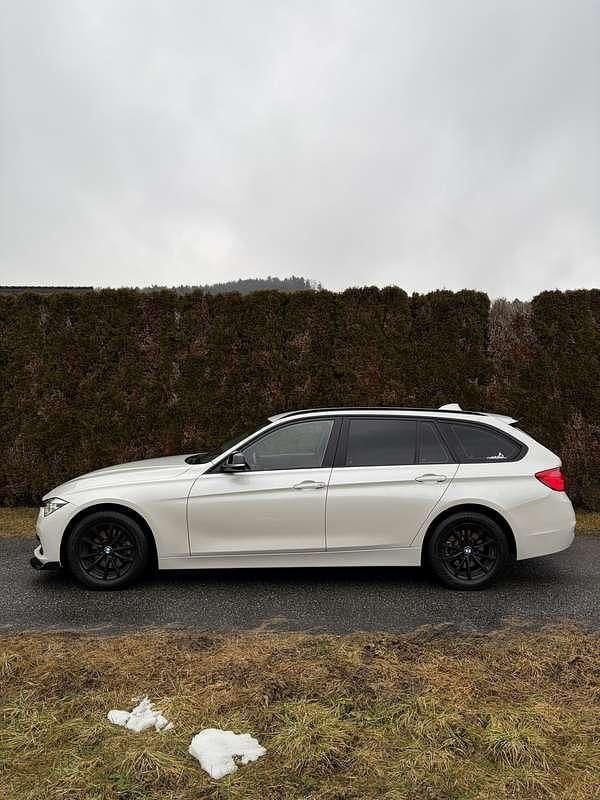 Gebraucht BMW 320 Sport Line 190 PS (139 kW) 2015 Weiß Kombi