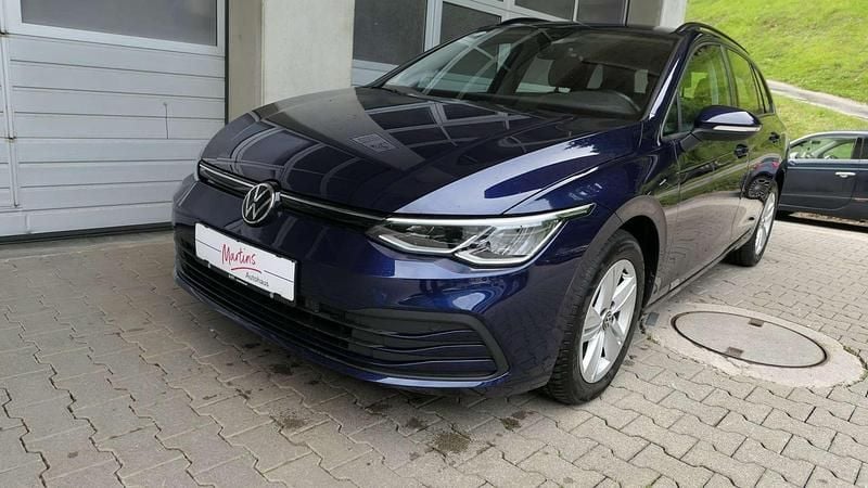Gebraucht VW Golf VIII Life 116 PS (85 kW) 2021 Mittelblau  metallic Kombi