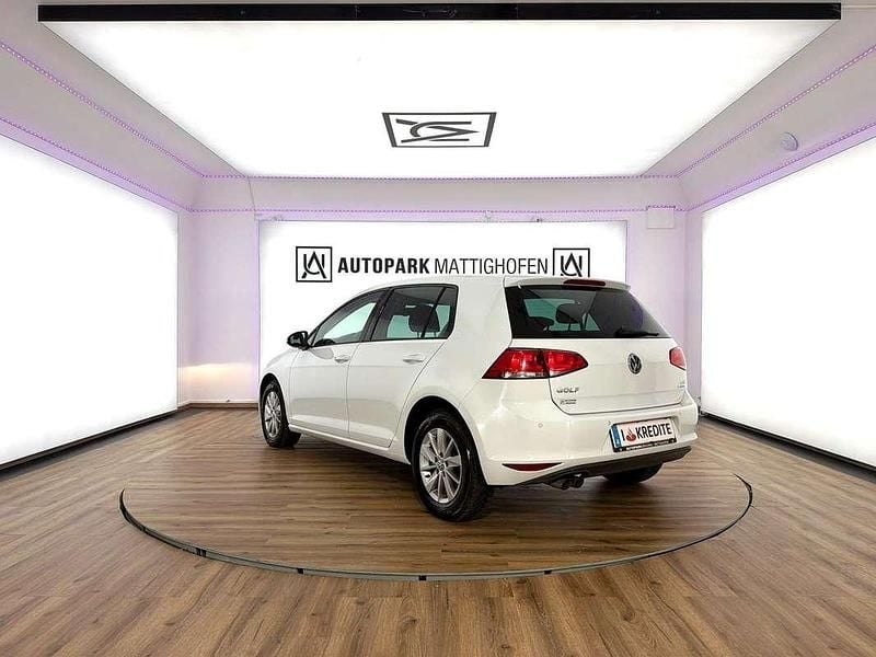 Gebraucht VW Golf VII 105 PS (77 kW) 2013 Weiß Kleinwagen