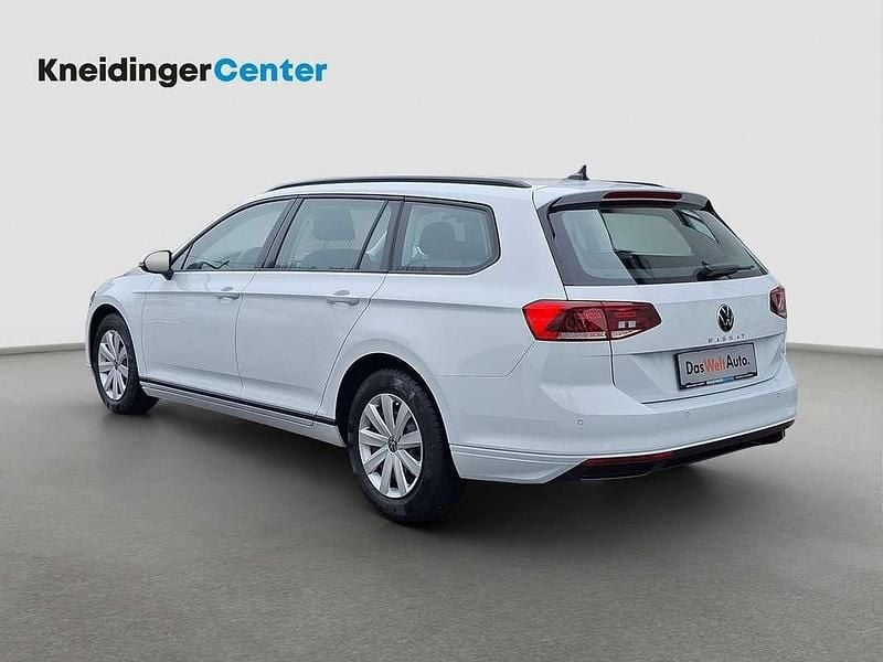 Gebraucht VW Passat Business 150 PS (110 kW) 2022 Weiss  metallic Kombi