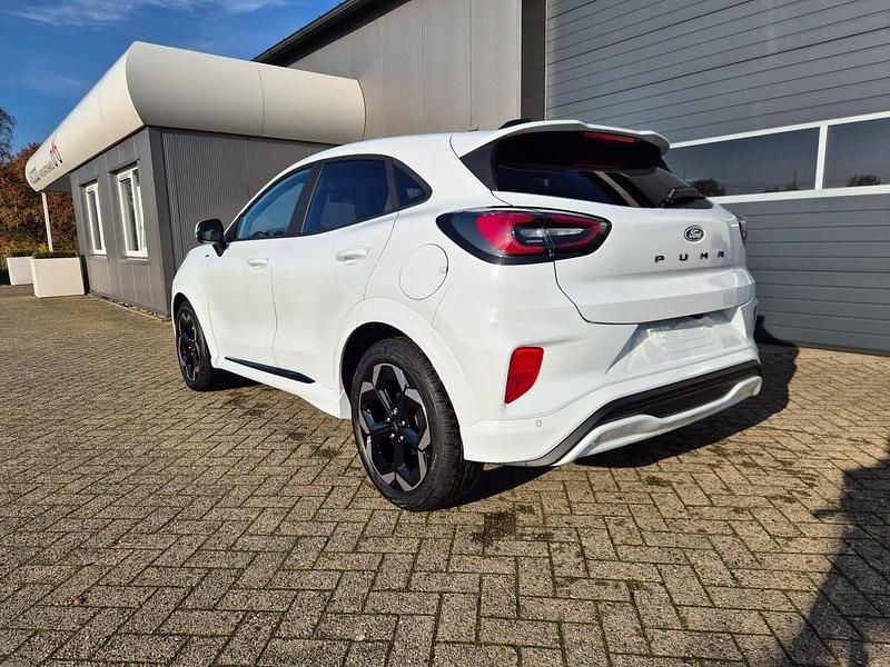 Neu Ford Puma Premium 125 PS (91 kW) 2025 Grau SUV