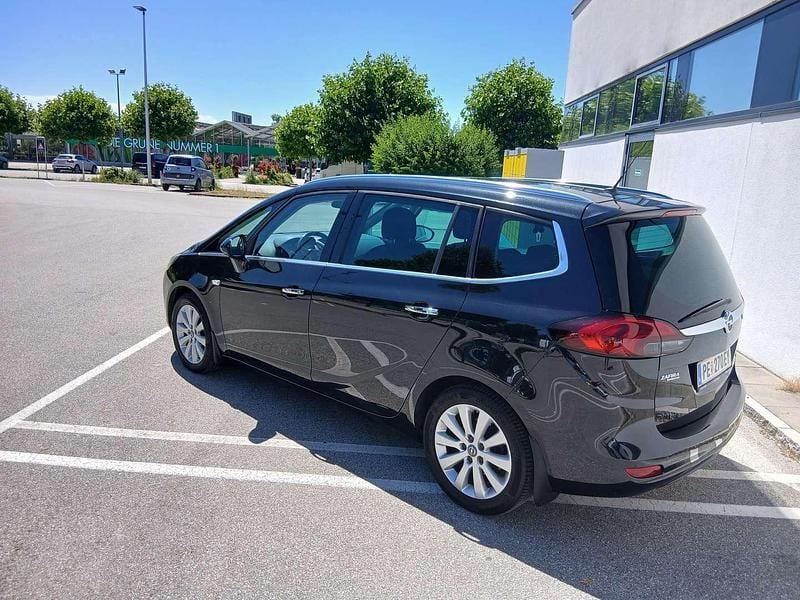 Schwarz Gebraucht 2012 Opel Zafira Tourer Van / Kleinbus | € 8.399 (Fairer Preis) - Bild 1/4