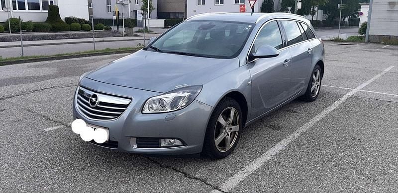 Grau Gebraucht 2013 Opel Insignia Sport Kombi | € 5.499 (Guter Preis) - Bild 1/4