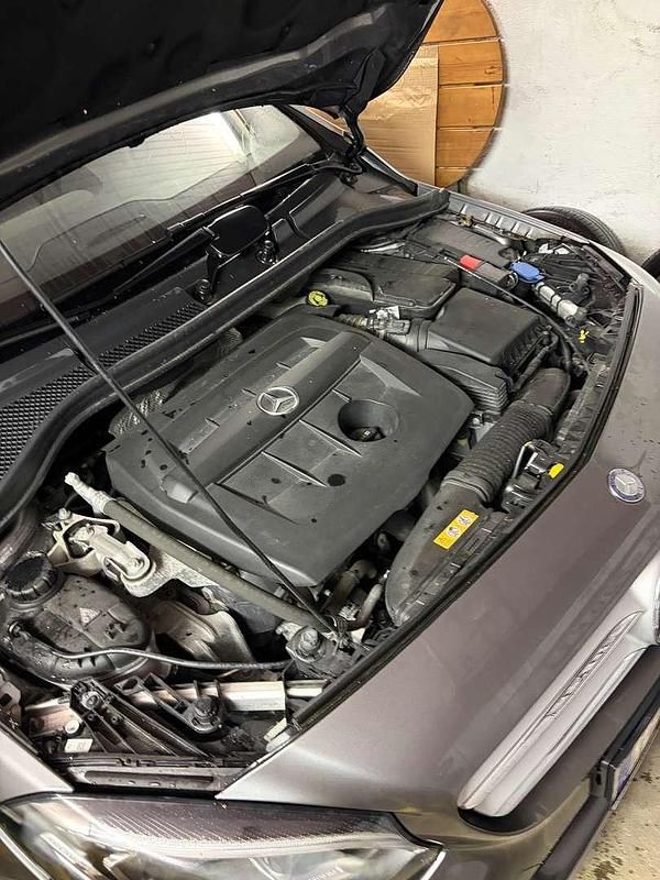 Gebraucht Mercedes B180 109 PS (80 kW) 2017 Grau Van / Kleinbus