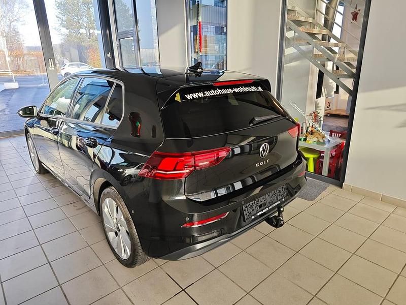 Gebraucht VW Golf VIII 115 PS (84 kW) 2025 Schwarz  metallic Limousine