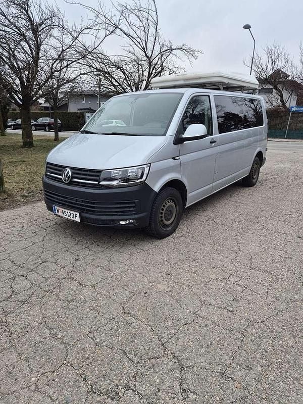 Gebraucht VW Transporter 150 PS (110 kW) 2018 Silber Van