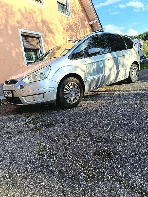 Gebraucht Ford S-MAX Ambiente 131 PS (96 kW) 2008 Van / Kleinbus