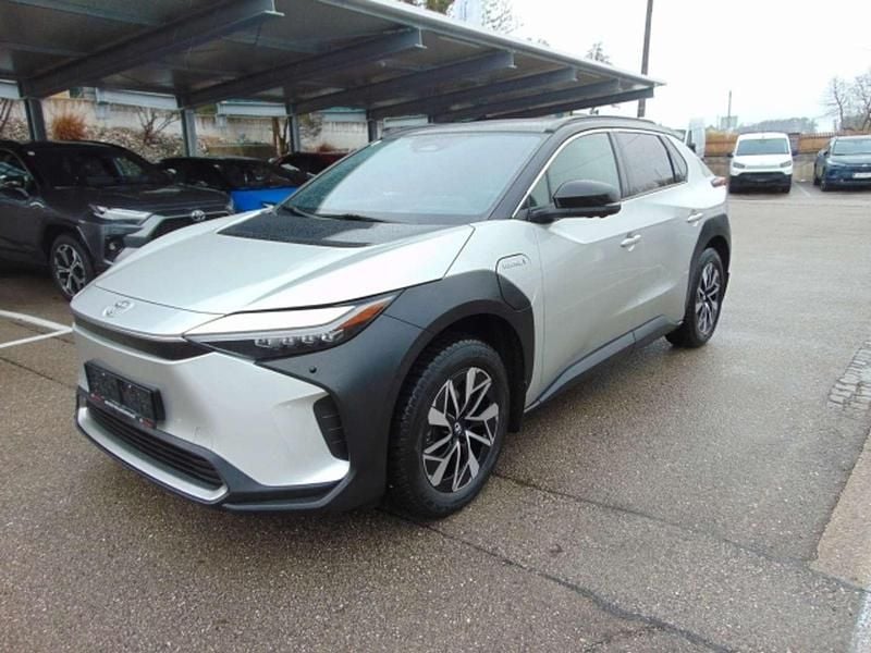 Gebraucht Toyota bZ4X 160 kW (218 PS) 2022 Silber SUV