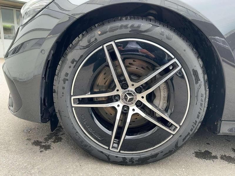 Gebraucht Mercedes E220 197 PS (144 kW) 2024 Grau Kombi