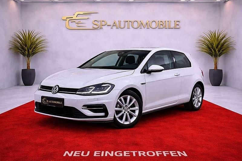 Gebraucht VW Golf VII Highline 150 PS (110 kW) 2017 Weiß Limousine