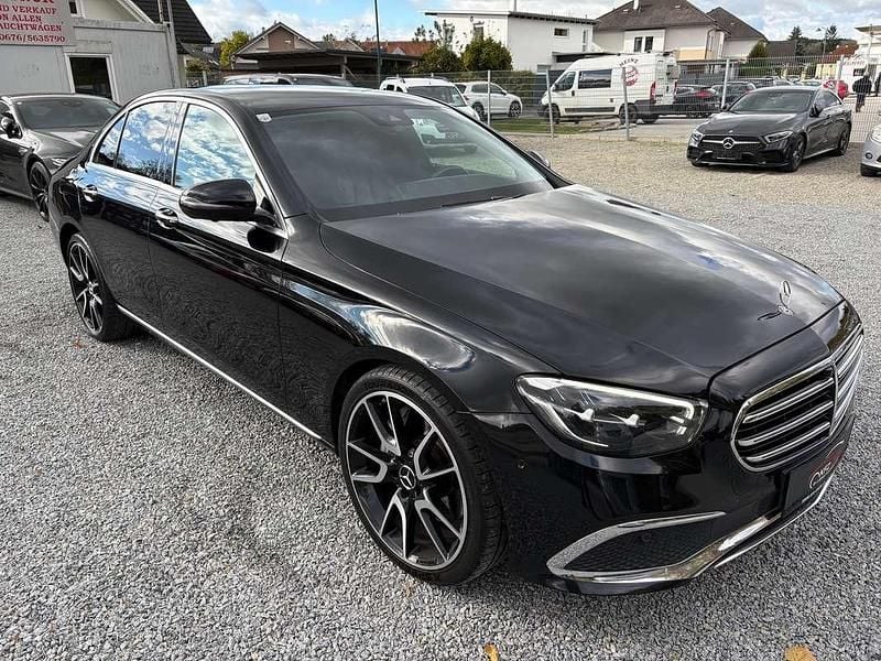 Gebraucht Mercedes E400 330 PS (242 kW) 2022 Schwarz Limousine