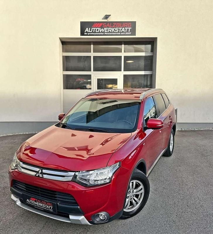 Rot Gebraucht 2015 Mitsubishi Outlander Intense+ SUV | € 12.800 (Fairer Preis) - Bild 1/4