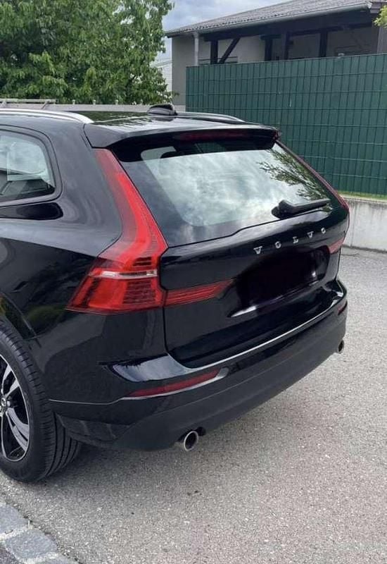 Gebraucht Volvo XC60 Momentum 190 PS (139 kW) 2019 Schwarz SUV