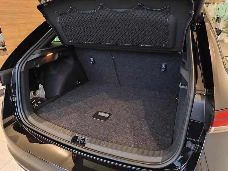 Neu Skoda Scala Monte Carlo 115 PS (84 kW) 2026 Schwarz  metallicperleffektno Kleinwagen