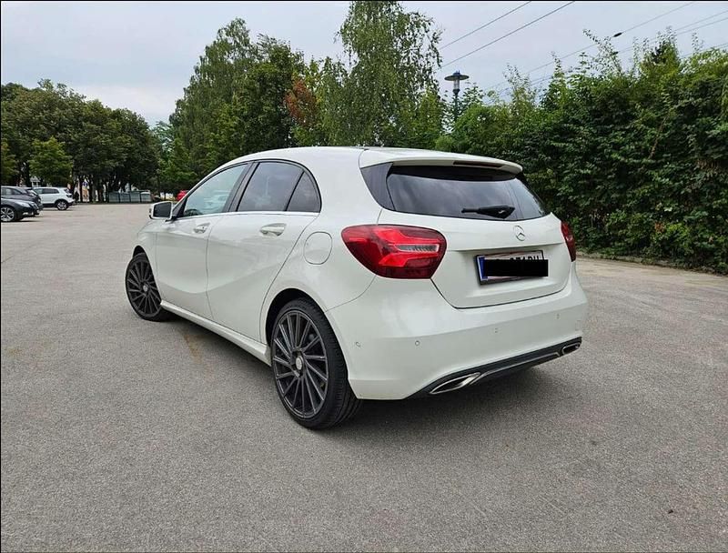 Gebraucht Mercedes A160 90 PS (66 kW) 2017 Weiß Limousine